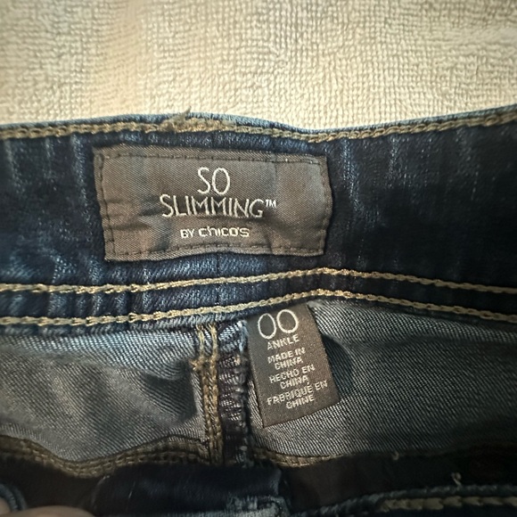 Chicos Women’s So Slimming Ankle Jean - Size Chicos 00 - Picture 4 of 7